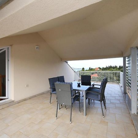 Apartments Matkovic Sveti Filip i Jakov Exteriör bild